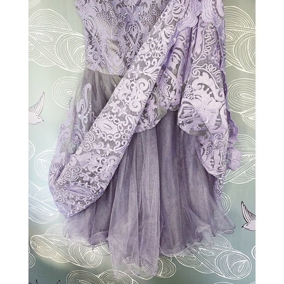 ModCloth ChiChi London Lilac Lace Dress Sz 6 - Picture 7 of 12